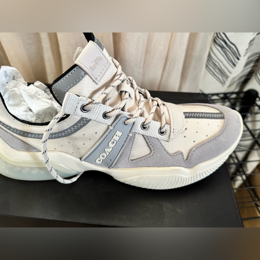 Coach Sneaker - Picture 4 of 6